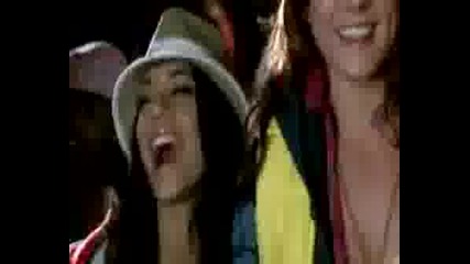 New Vanessa Hudgens - Sneaker Night ((offi