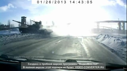 Руски танк Т 90 връхлетя на магистрала