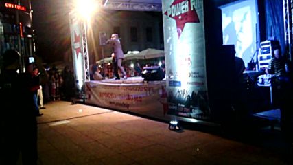 Vid_20160529_212442