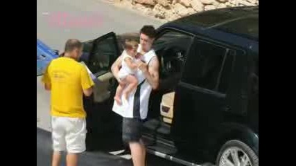 Fernando Torres wife Olalla Dominguez is Pregnant again New Pics with Nora 