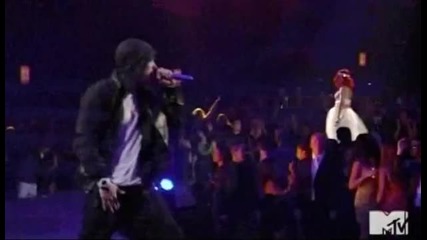 [* 3ашеметителни !! *] Eminem - Not Afraid / Love The Way You Lie [ feat . Rihanna ]