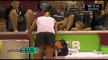 Телефон на тенисистка звъни по време на мач