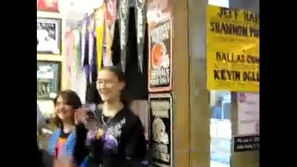 Джеф и Шанън Пазаруват 2