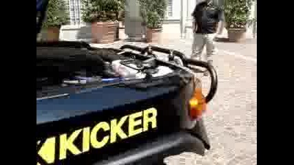 Car audio Kicker