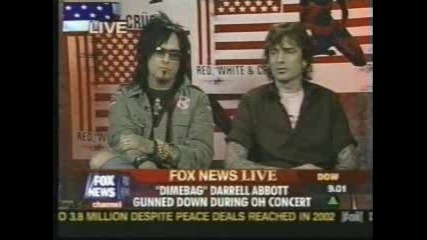 Motley Crue - Red, White & Crue Era (1)