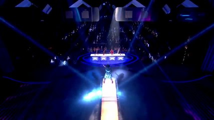 Великобритания търси талант 2013 Asanda пее на Бионсе "halo"