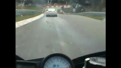 Yamaha R1 vs Porsche Gt3