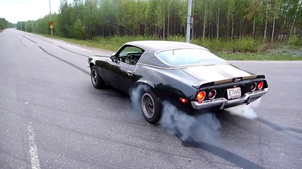 1971 Chevrolet Camaro бърнаут на втора