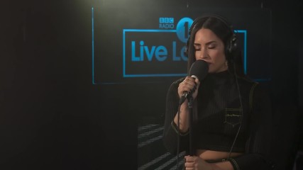 Demi Lovato - Skyscraper (live Lounge)