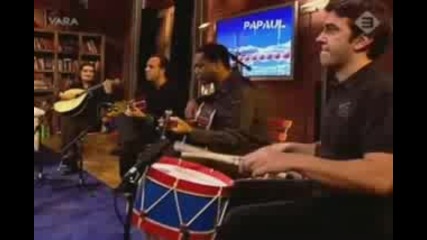 Mariza singing Fado Curvo at Dutch Tv show Pa Paul 01 - 11 - 2004 