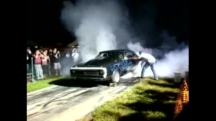Супер Як Burnout С Camaro Ss 1968 