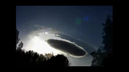 Природен феномен в небето над Санта Клара 