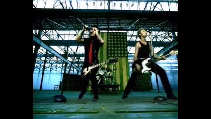 Green Day - American Idiot