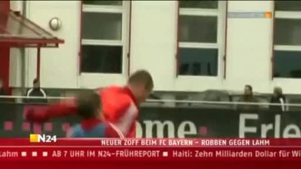 Робен Атакува Лам На Тренировка 
