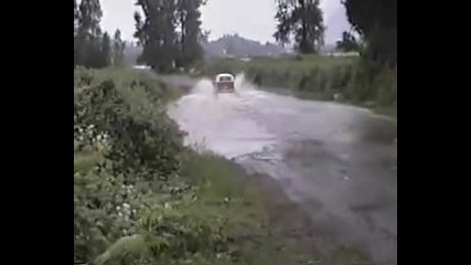 Vw Oldschool Bus crazy jump