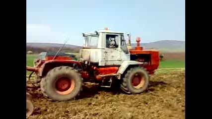 трактор - т150к 