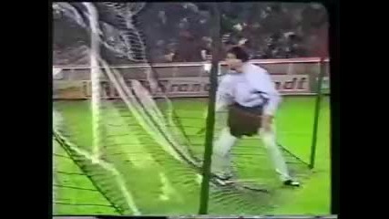 Яко Футбол - Смешни моменти ..