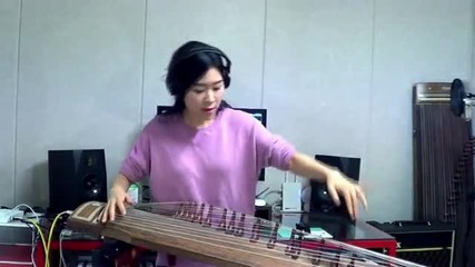 Момиче свири Невероятно