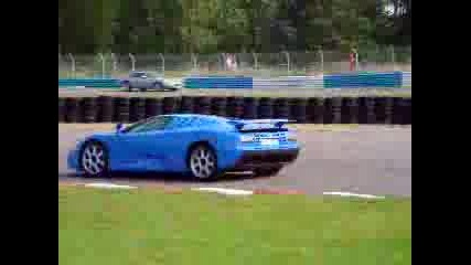 Bugatti Eb110 And Mclaren F1