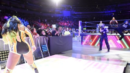 Naomi helps Jimmy Uso defeat Rowan: SmackDown LIVE, April 24, 2018