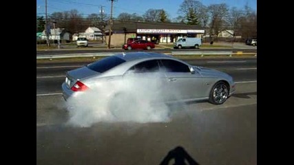 Mercedes Benz Cls63 Amg Burnout