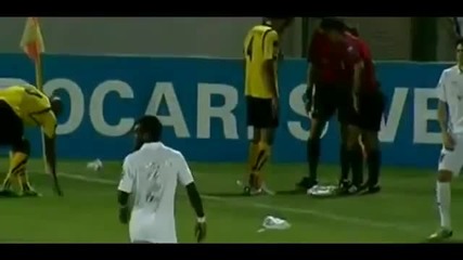 Футболист намира граната на терена