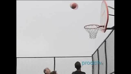 Justin Bieber killing it on the basketball court 