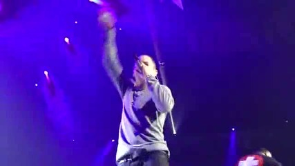 На Живо Eminem - Airplanes 