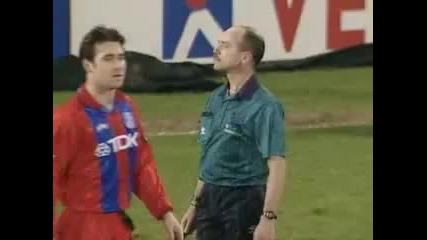 Cantona vs supporter Crystal Palace 