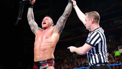 Randy Orton stuns Bobby Roode with a hard-hitting powerslam: WWE Fastlane 2018 (WWE Network Exclusive)