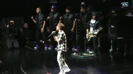 На Живо - Justin Bieber - Pray , Jingle Ball 2010
