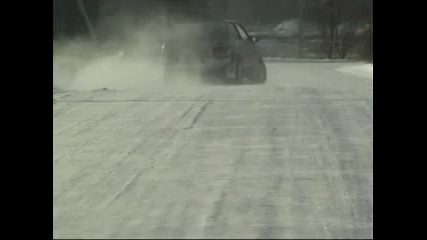 Руснак се кефи на първият сняг !! 