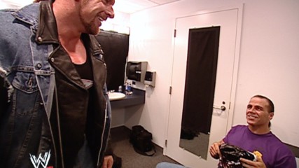 Triple H surprises Shawn Michaels ... twice: Raw, July 22, 2002