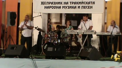 " Празник на тракийската народна музика и песен" Първомай 2014-орк. Славей-1 част M2u00616
