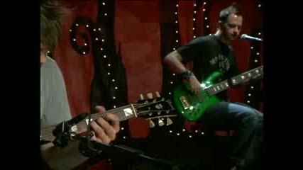 Hinder - Lips Of An Angel (acoustic) 
