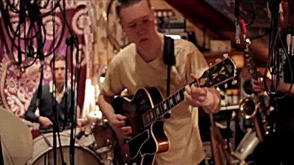 Emmy Lou and The Rhythm Boys - Faith / Music video in Vintage Loft Studio