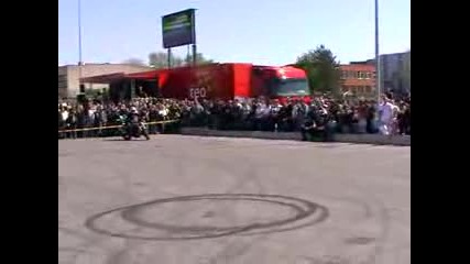 2ма истински мъже ...