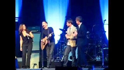 За феновете на Bryan Adams 