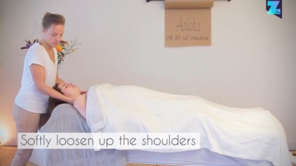 Предродилен масаж - рамена и врат