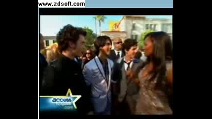 Jonas Brothers & Demi Lovato On The Vma