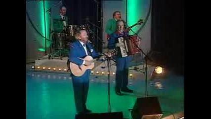 Foster & Allen Blue Eyes Cryin In The Rain