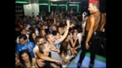 Азис и Малина импровизираха на концер
