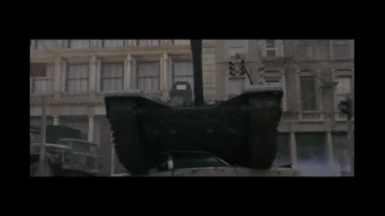 Непобедимите 2 - сцената с танка