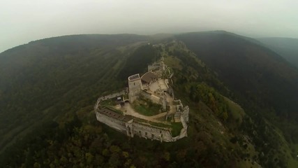 Крепостта Чахтице Словакия