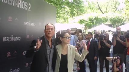 Звездата Жан - Клод Ван Дам със съпругата си Гладис на премиерата на филма Непобедимите 2 в Испания