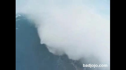 Наи - лудия сърфист на планетата