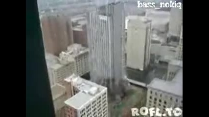 Събаряне на 100 етажна cграда 