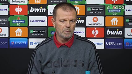 Стойчо Младенов: Не ни останаха зъби от стискане