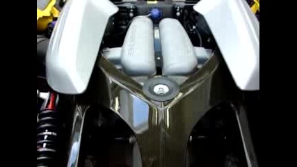Porsche Carrera Gt exhaust sound video.