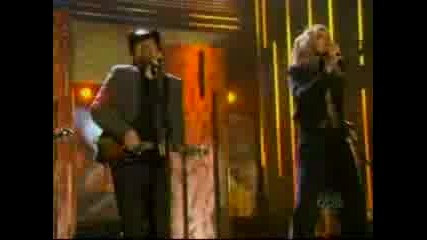 Beyonce & Sugarland - Irreplaceable Live @ The American Music Awards